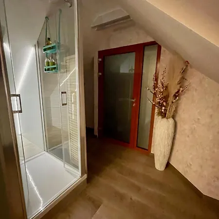 House - V Sukromi * Sala