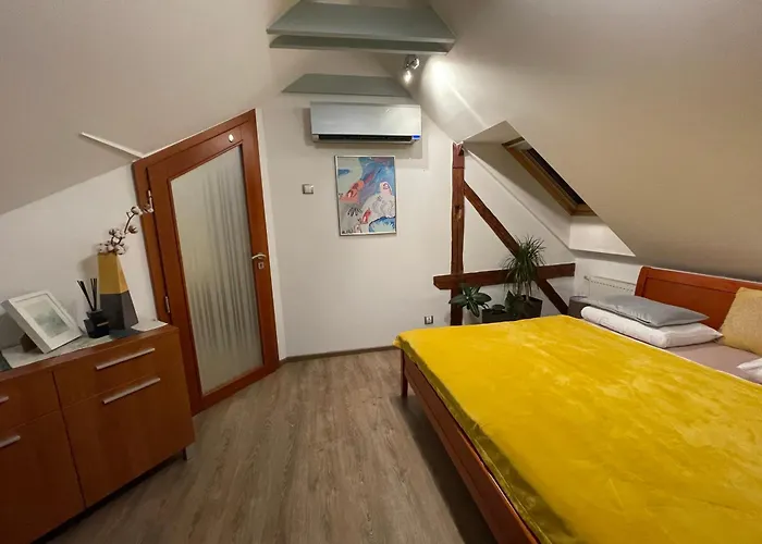 House - V Sukromi דירה *